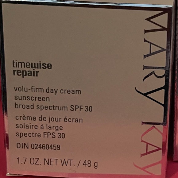 Mary Kay Volu-firm Day Cream, Peel, Lifting Serum & Wrinkle Filler. Set for $100 - Picture 2 of 5